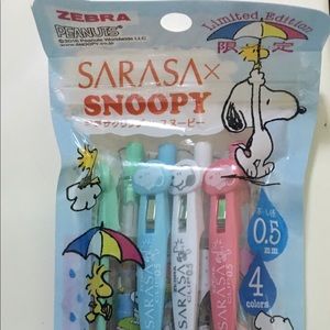 Two unopened packs of Sarasa Snoopy Pens LE